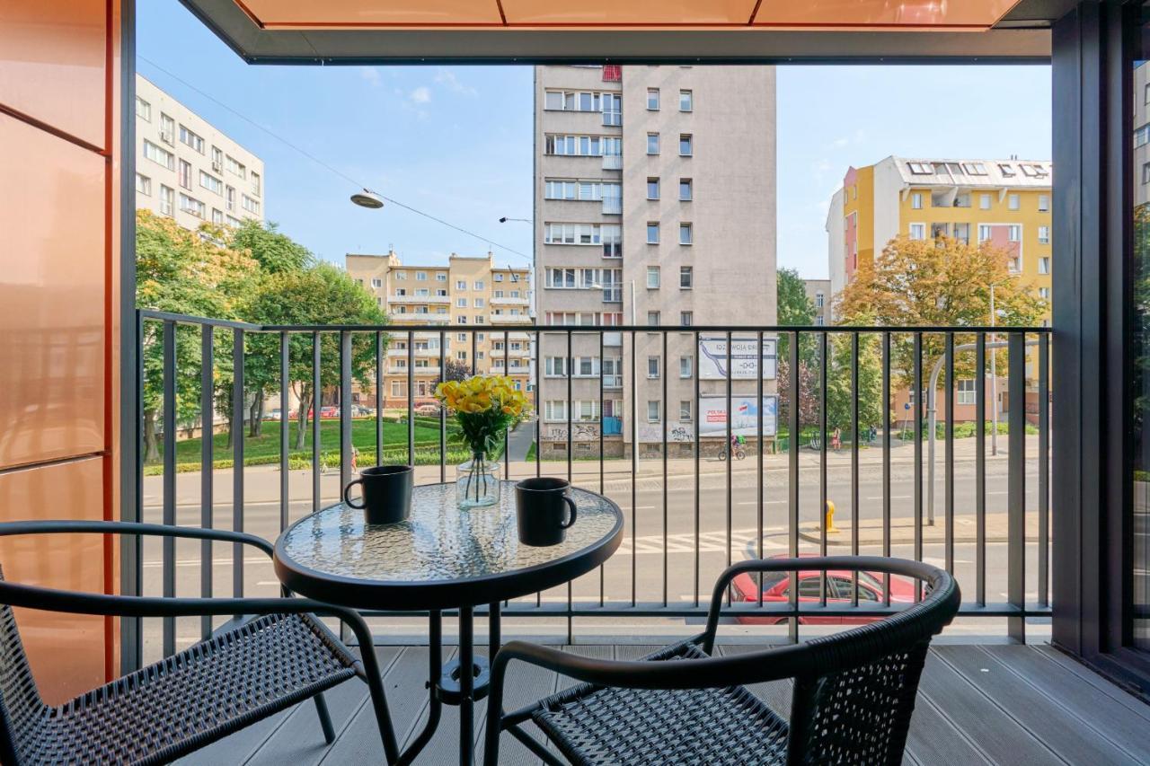 Nowoczesny Apartament Z Balkonem I Parkingiem W Centrum Wroclawia By Noclegi Renters Exterior photo